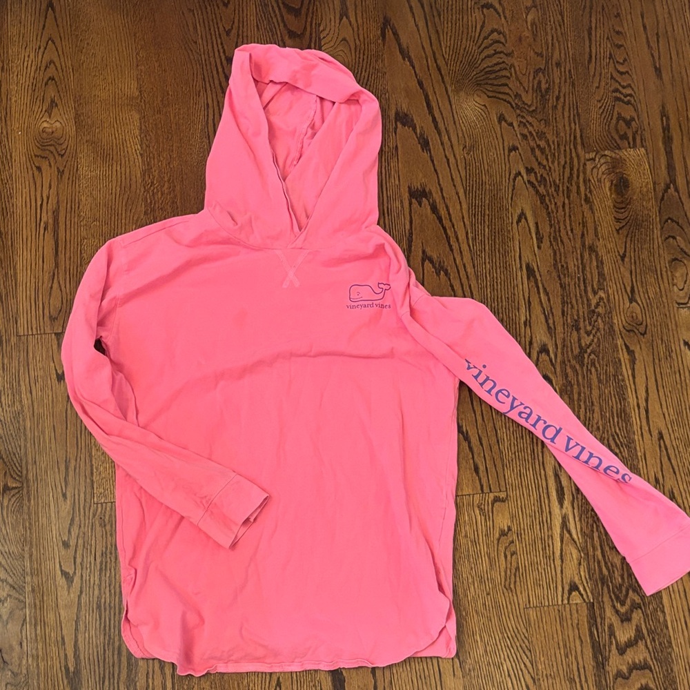 Girls XL (16) Vineyard Vines Pink Tee Hoodie with Blue Logo, Like New